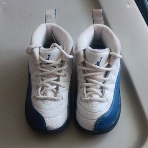 Jordans Retro 12 xii French blue
